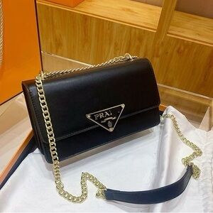 New women’s black fashion crossbody bag